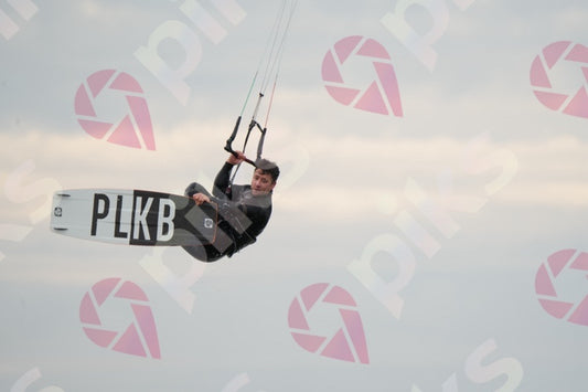 PIKS_83C1-F52.jpg