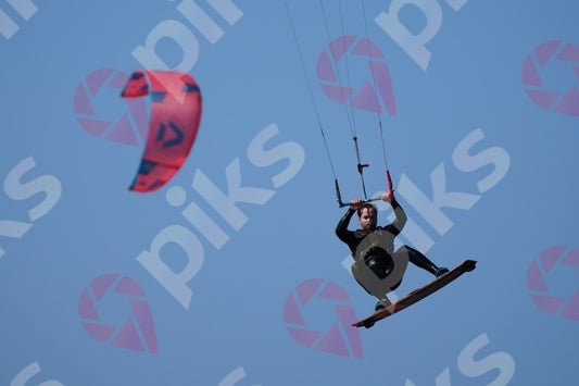 PIKS_BE82-9D3.jpg