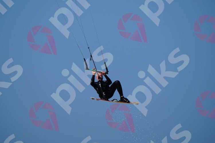 PIKS_FC3E-B95.jpg